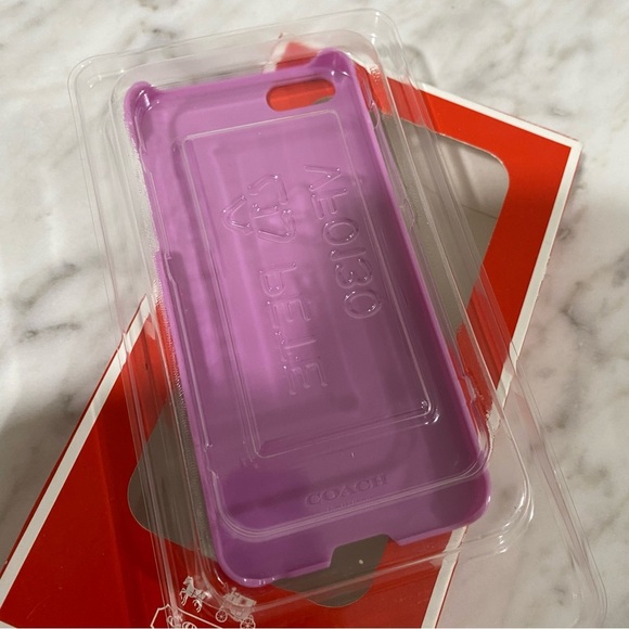 New Coach iPhone 5 Case - Picture 3 of 3